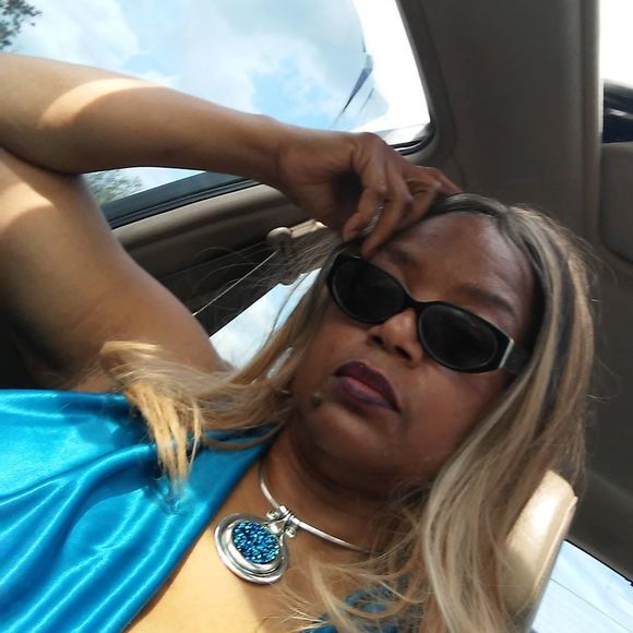 Profile Picture of Sherel Bolden (@sherelbolden) on Poshmark