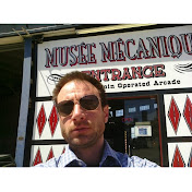 Profile Picture of Drew Ackerman (@drewackerman) on Youtube