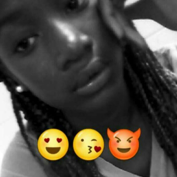 Profile Picture of Tomminisha Edwards (@tomminisha99) on Poshmark