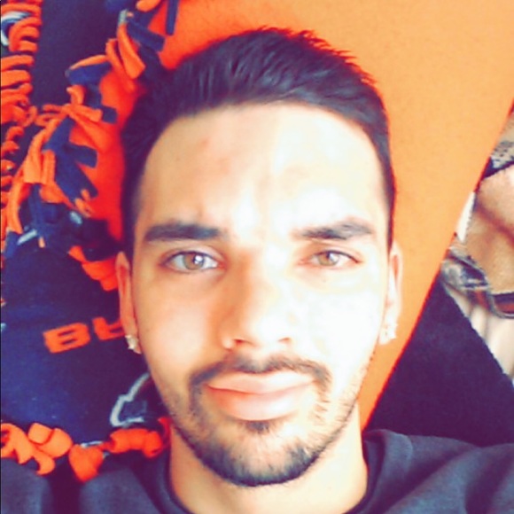 Profile Picture of Dennis Hansen (@djmobster15) on Poshmark