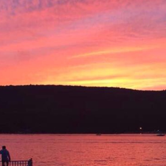 Profile Picture of Tyler Matos (@tyler_matos) on Poshmark