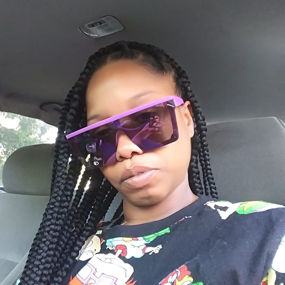 Profile Picture of Malikah Thomas (@malikah34) on Poshmark