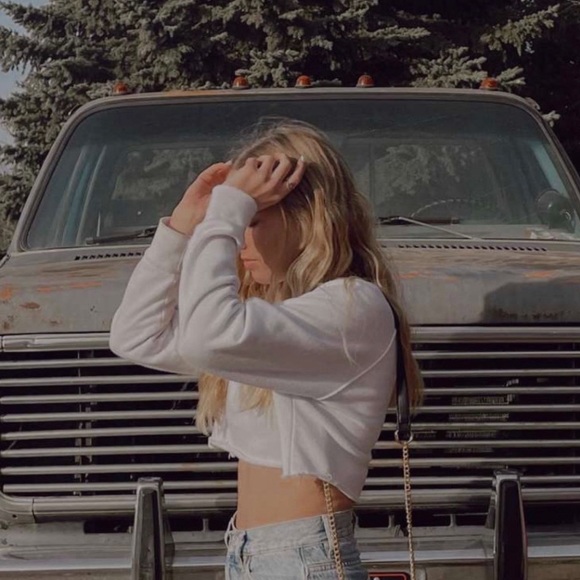 Profile Picture of Chloe Rasmussen (@chloerasmussen9) on Poshmark