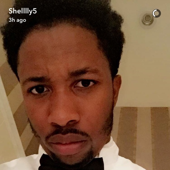 Profile Picture of Shelton Dalcour (@sincere5) on Poshmark