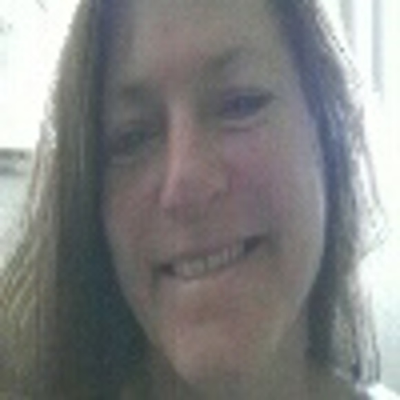 Profile Picture of Barb Bartter (@bbartter15) on Poshmark