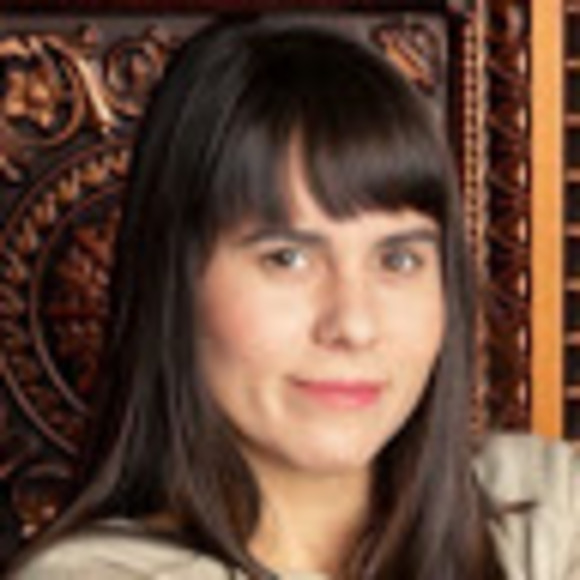 Profile Picture of Jenny Aszman (@jennyaszman) on Poshmark