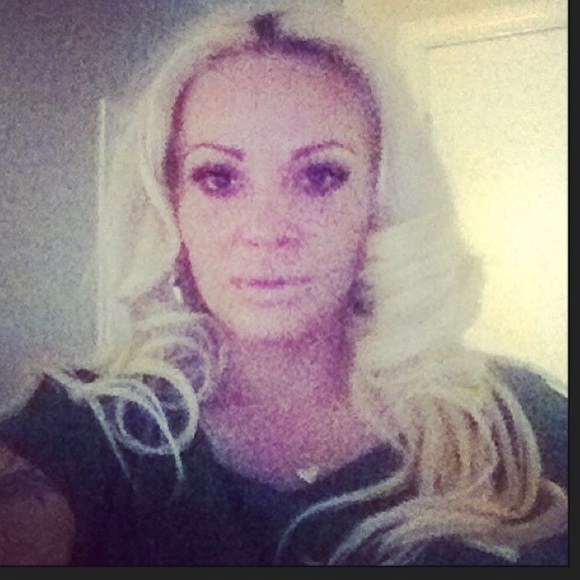 Profile Picture of Beida Santiago (@beida01) on Poshmark