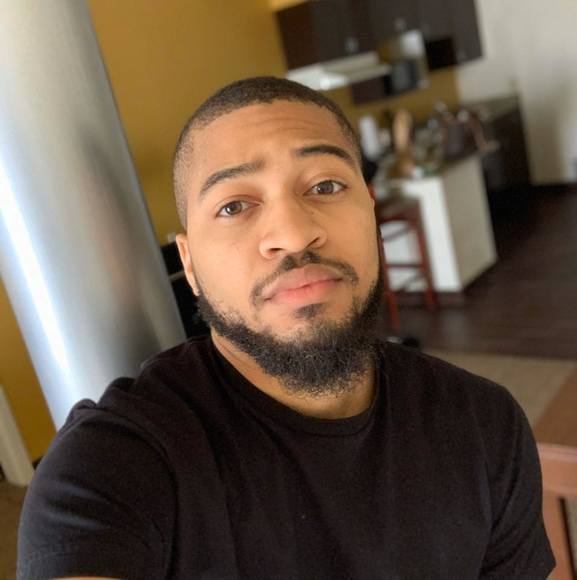 Denzel Daniels - Poshmark Profile Picture of Denzel Daniels (@denzel_100) on Poshmark