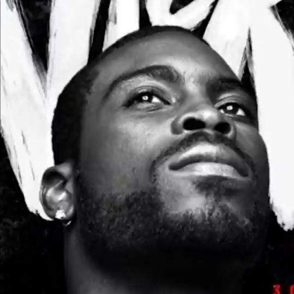 Profile Picture of Kentrelle Andrews (@kentrelle89) on Poshmark