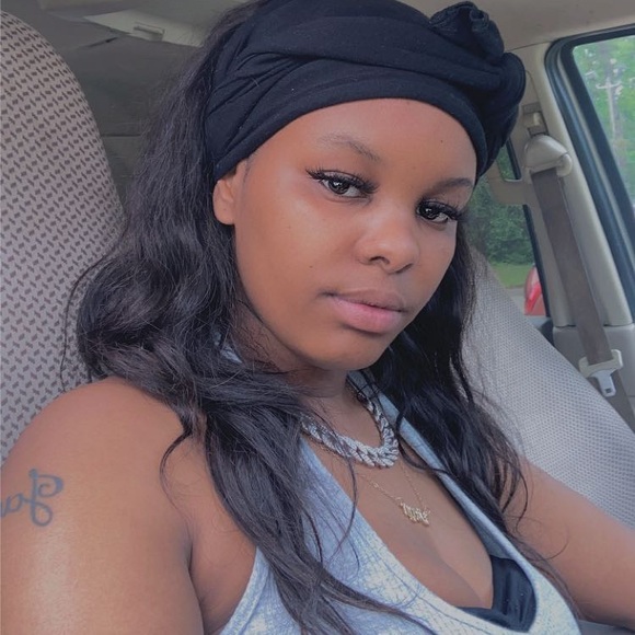 Profile Picture of Jakia Weekes (@daddiekia_) on Poshmark