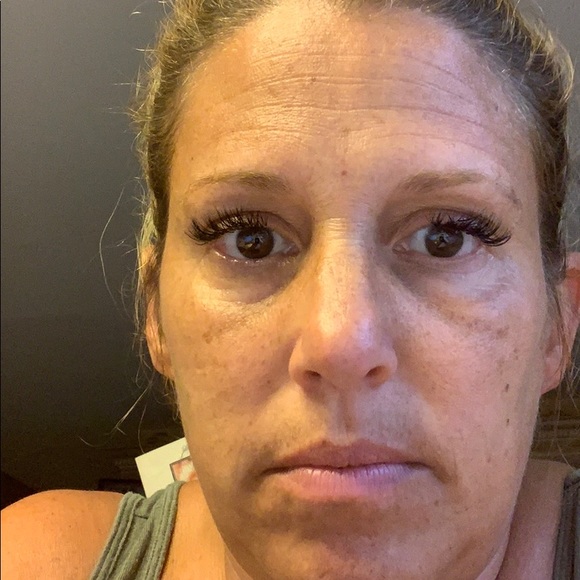Profile Picture of Jennifer Marchiano (@framarmarchiano) on Poshmark