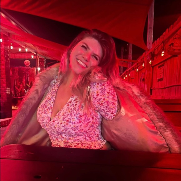 Profile Picture of Alexandra Stegall (@alexinchains100) on Poshmark