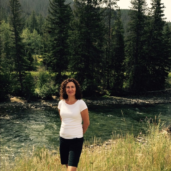 Profile Picture of Nancy Hanson (@nhanson1) on Poshmark