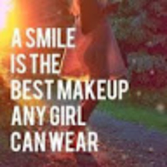 Profile Picture of Suri Wienstock (@surycohn) on Poshmark