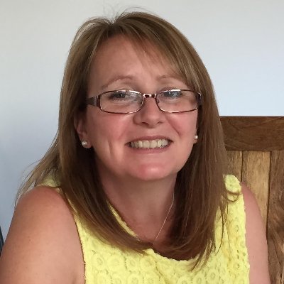 Profile Picture of Jane  McDermott (@JaneMcDermott04) on Twitter