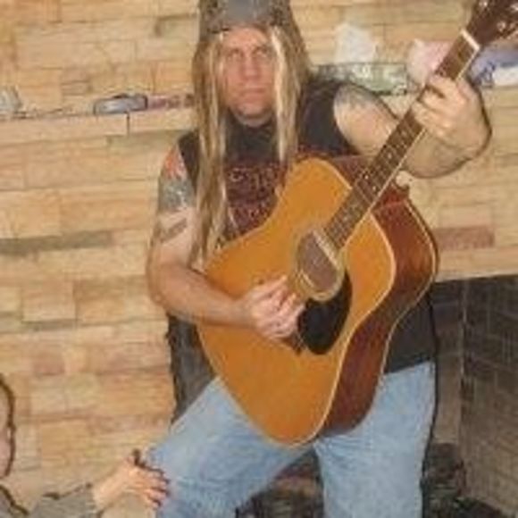 Profile Picture of Cecil Lucas (@lucasc31) on Poshmark