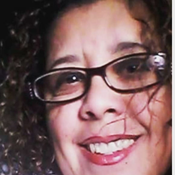 Profile Picture of Nancy Licon (@smkyfiz) on Poshmark