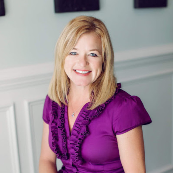 Profile Picture of Amy Philipp (@amyphilipp) on Poshmark