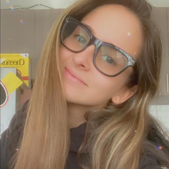 Profile Picture of Jessica Oriente (@jessicaaaxox3) on Poshmark
