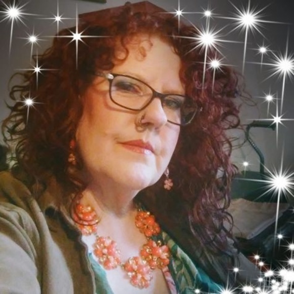 Profile Picture of Cindy Wiley (@chellecindy2) on Poshmark