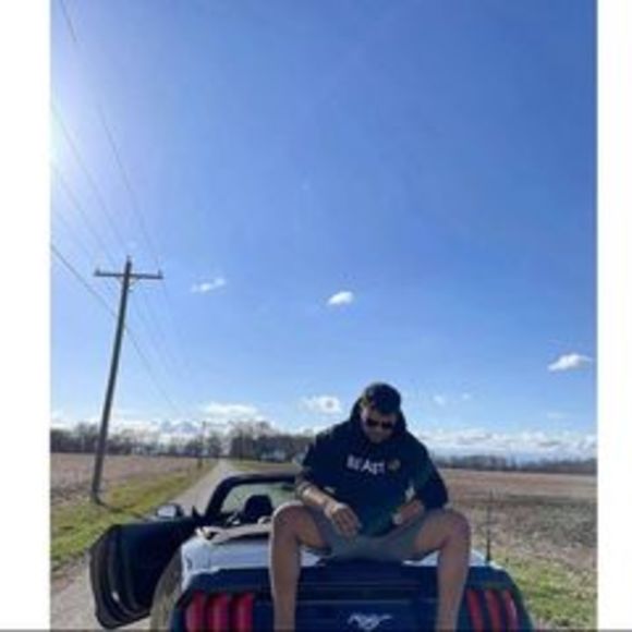 Profile Picture of Mannsoor Nizamuddin (@mannsoorn) on Poshmark