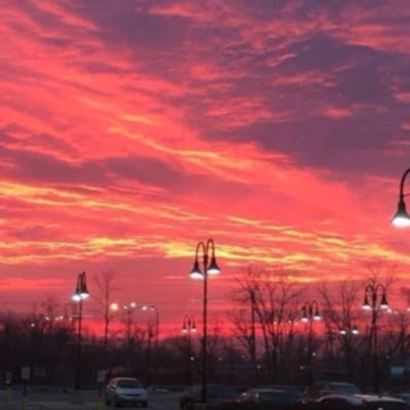 Profile Picture of Juliette Cantin (@851j0676) on Poshmark