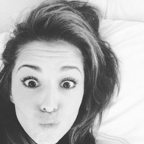 Lindsay Crocker - Poshmark Profile Picture of Lindsay Crocker (@lindzcrock) on Poshmark