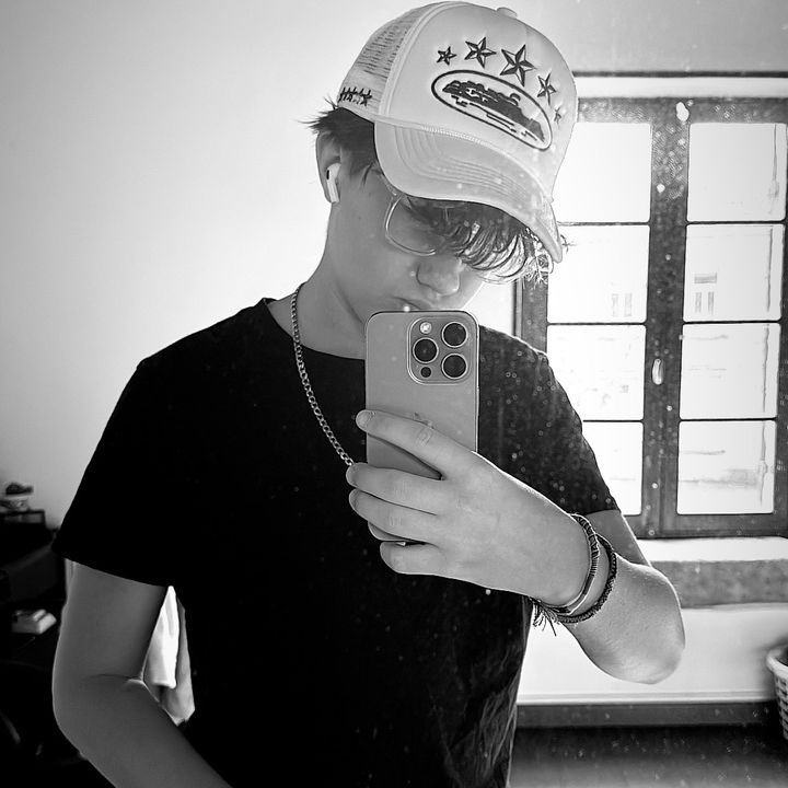 Profile Picture of Nohan 📸 (@no.han_010) on Tiktok