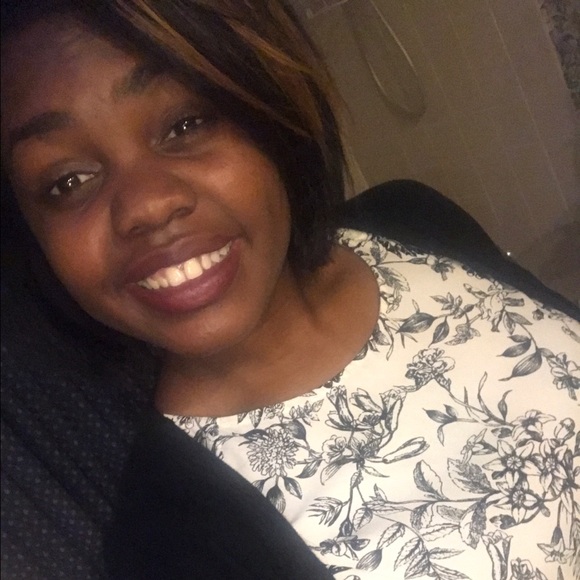Profile Picture of Ariel Jordan (@ajordan313) on Poshmark