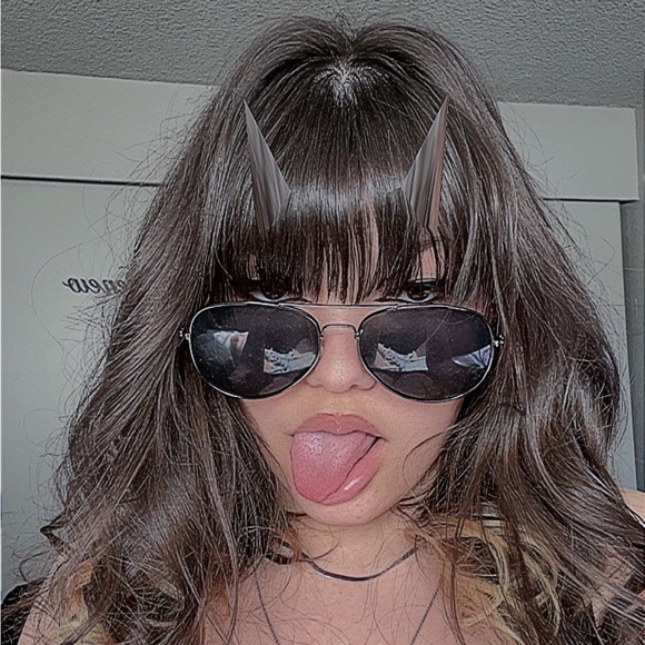 Profile Picture of Jocelyn Fonseca (@jocelyn_fonseca) on Poshmark