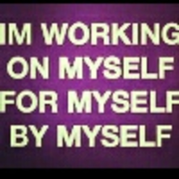 Profile Picture of Josie Monroy (@jemsteph1992) on Poshmark