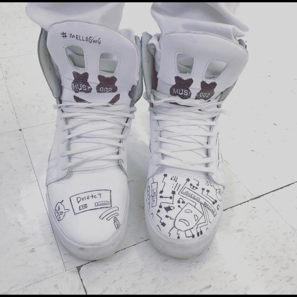 Jay Tarver - Poshmark Profile Picture of Jay Tarver (@chiefguala) on Poshmark