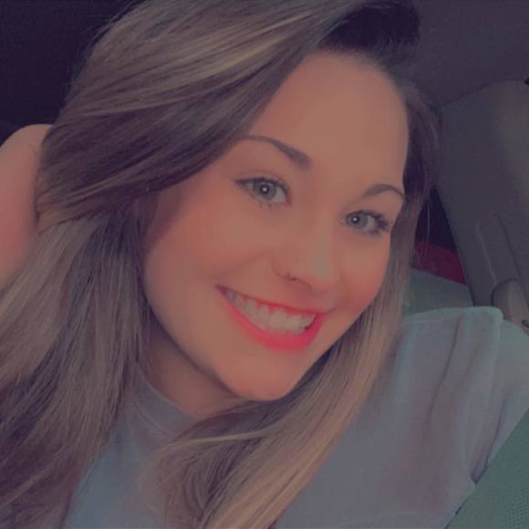 Profile Picture of Mackenzi Cabaniss (@mackenzi_c) on Poshmark