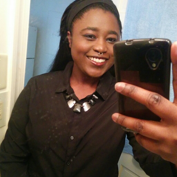Profile Picture of Kay Rashad (@muggakay) on Poshmark