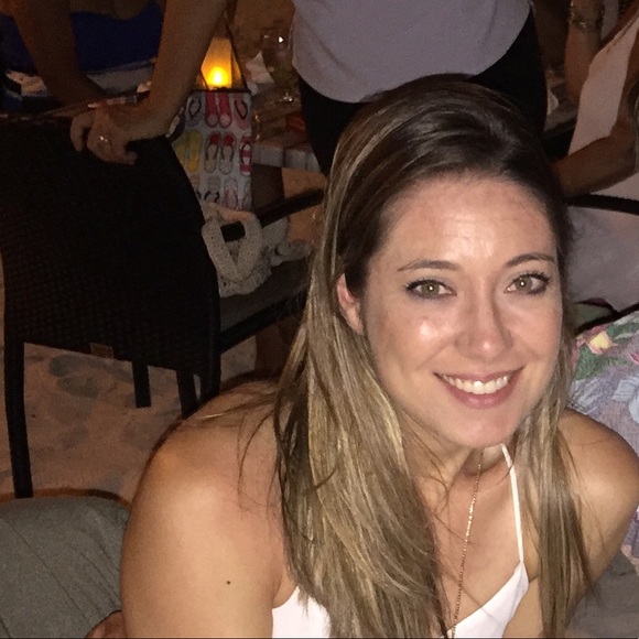 Ashley Bider - Poshmark Profile Picture of Ashley Bider (@ashb426) on Poshmark