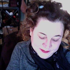 Profile Picture of Laurie Notaro (@laurienotaro) on Pinterest