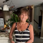 Profile Picture of Julie Utter Bumblis (@julie.bumblis) on Facebook