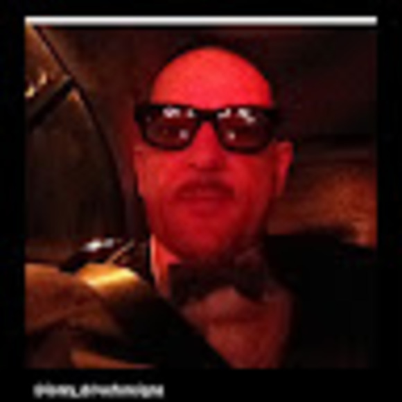 Profile Picture of James Sewell (@jamessewell3147) on Poshmark