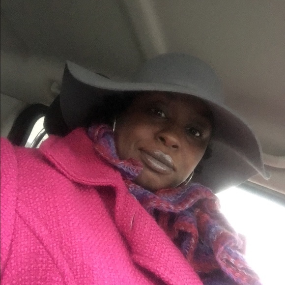 Profile Picture of Tahishia Mckeithen (@tahishia1) on Poshmark