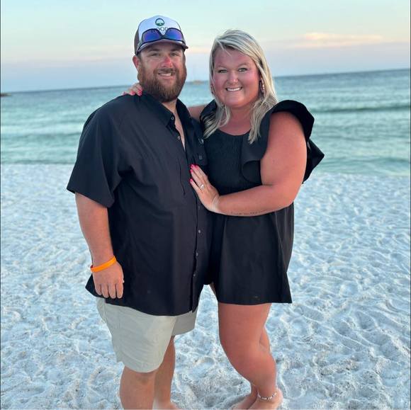 Profile Picture of Josh Feathers (@joshuaafeathers) on Poshmark