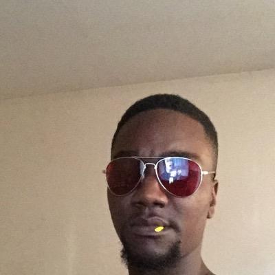 Profile Picture of Perry Grant (@Mick3ySh3rm) on Twitter