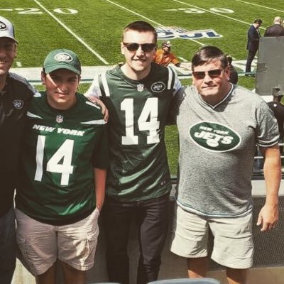 Profile Picture of John Harte (@JohnBreakUrHart) on Twitter