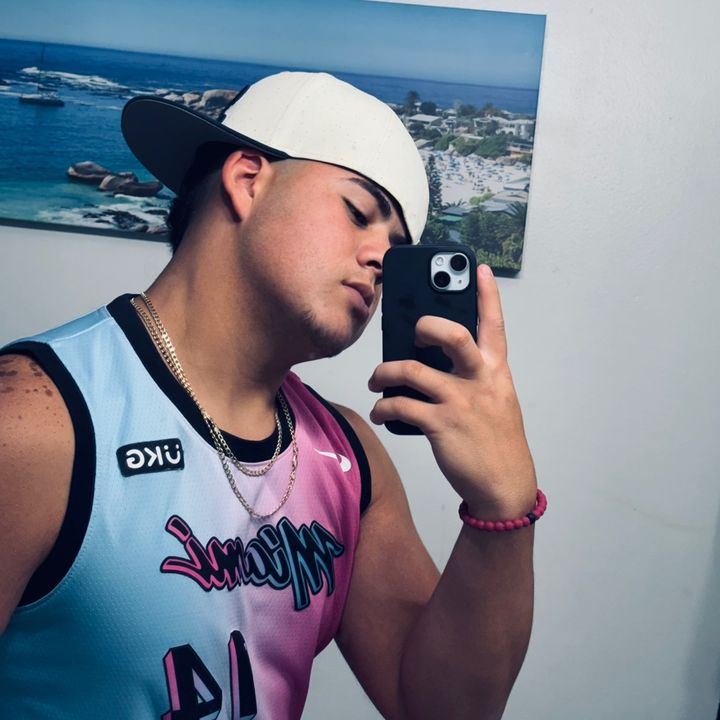 Profile Picture of 🦦 (@aaronmoficial) on Tiktok