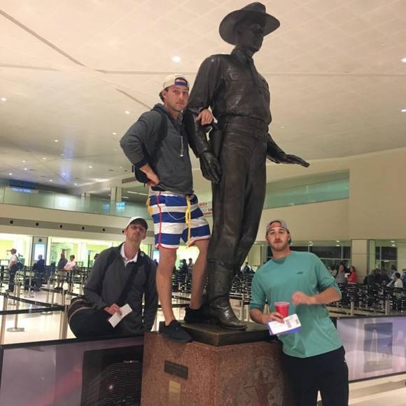 Profile Picture of Scott Harvey (@scottharvey892) on Poshmark