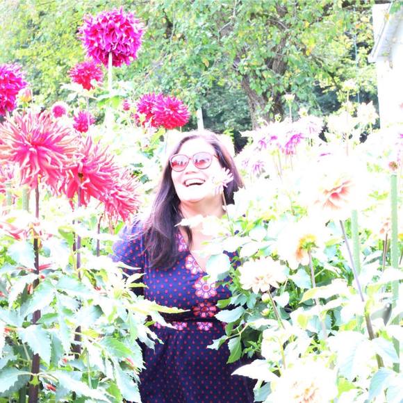 Profile Picture of Lindsay Witwer (@thewitwers) on Poshmark
