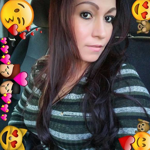 Profile Picture of Lizeth Rivera (@lizethrivera822) on Poshmark
