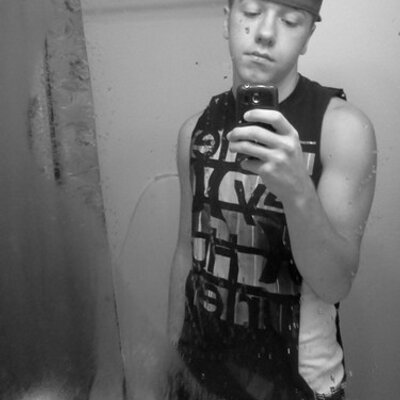 Profile Picture of Josh Bottoms (@IdoItBoaa) on Twitter