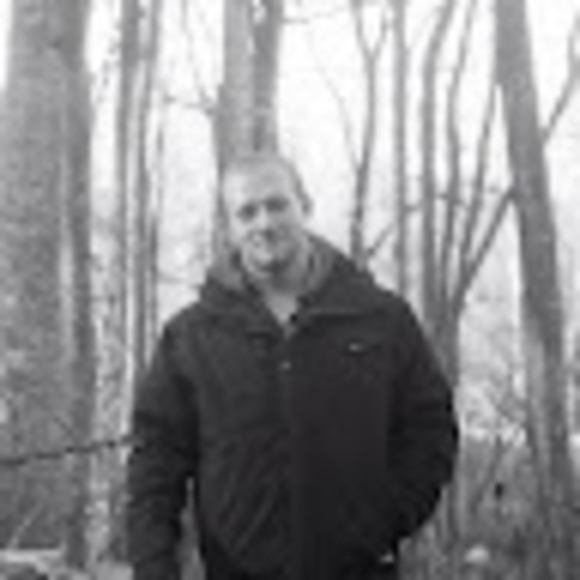Profile Picture of Ted Day (@ted_day) on Poshmark