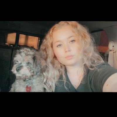 Profile Picture of  🌻Britt  🌻 (@RubySunshine_) on Twitter