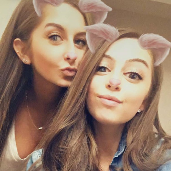 Profile Picture of Gabby Scalora (@gabbyscalora) on Poshmark